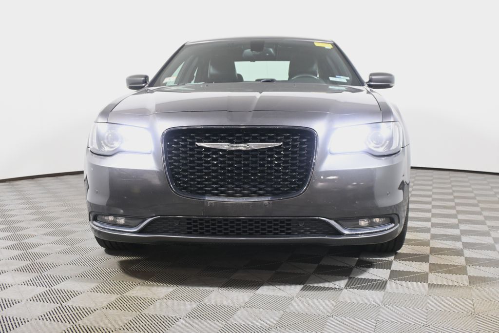 Thumbnail: 2015 Chrysler 300 - 10