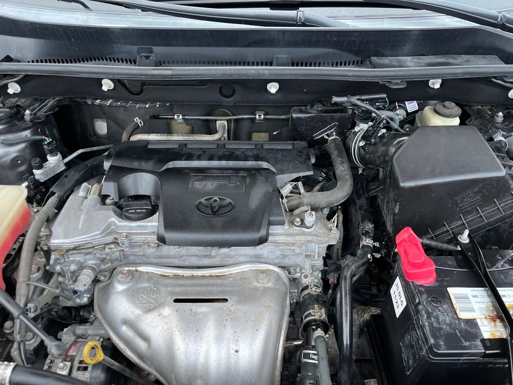 Thumbnail: 2015 Toyota RAV4 - 13