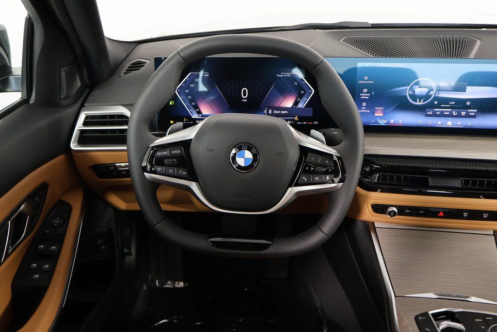 Thumbnail: 2025 BMW 3 Series - 3