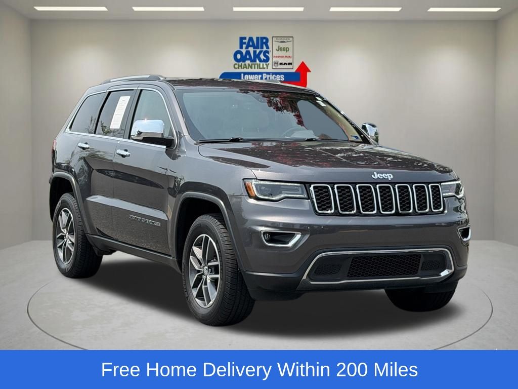 Gray (Granite Crystal Metallic Clearcoat) 2017 Jeep Grand Cherokee SUV / Crossover Four-Wheel Drive 8-Speed Automatic