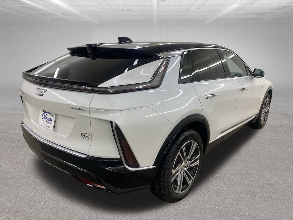 2025 Cadillac LYRIQ Luxury photo