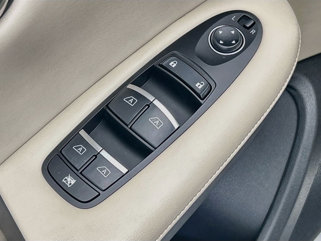 Thumbnail: 2019 INFINITI QX50 - 22