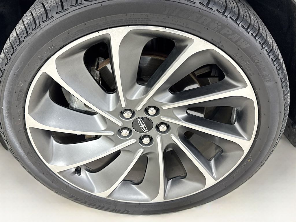 Used Car 2020 Lincoln Nautilus  Reserve For Sale Under $25,000 In Austin, Texas