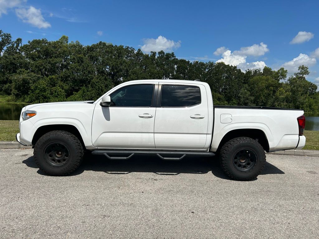 Thumbnail: 2022 Toyota Tacoma - 2