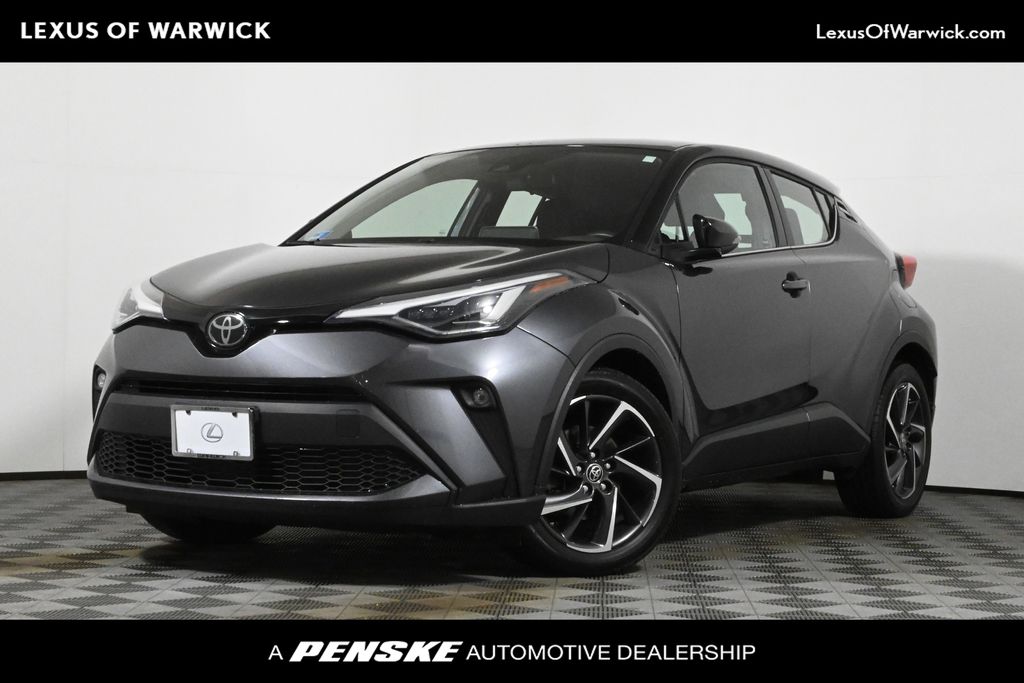 2022 Toyota C-HR XLE Hero Image