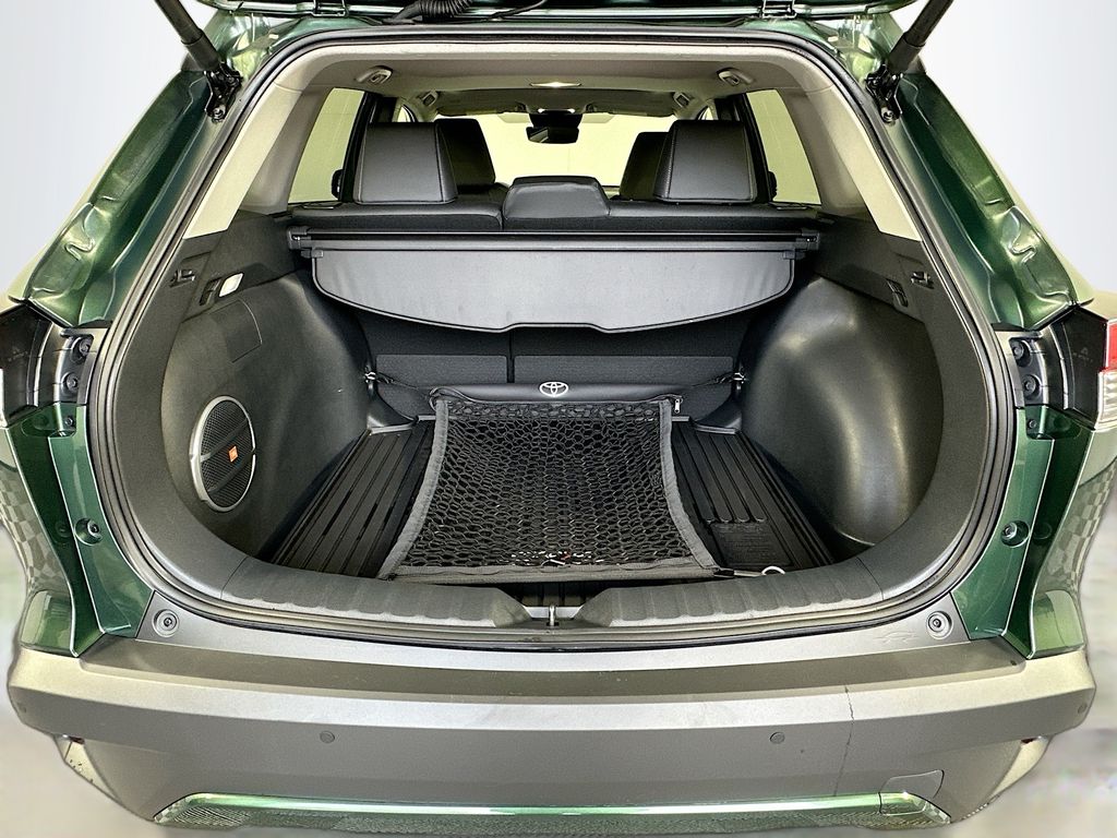 Thumbnail: 2026 Toyota Corolla Cross - 26