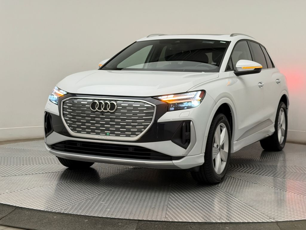 Thumbnail: 2023 Audi Q4 e-tron - 2