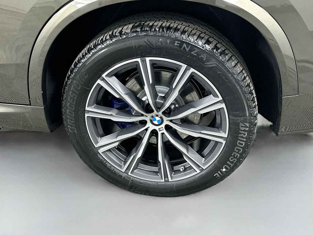 Thumbnail: 2026 BMW X5 - 23