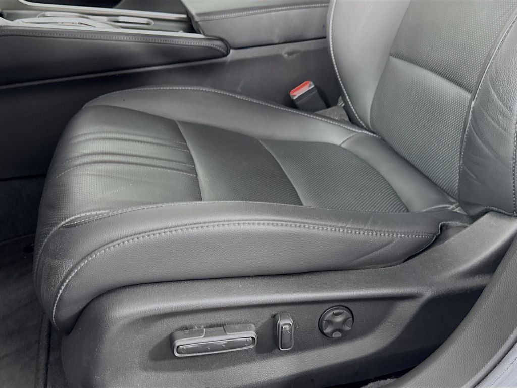 Used Car 2021 Honda Accord Hybrid  Touring For Sale Under $30,000 In Austin, Texas