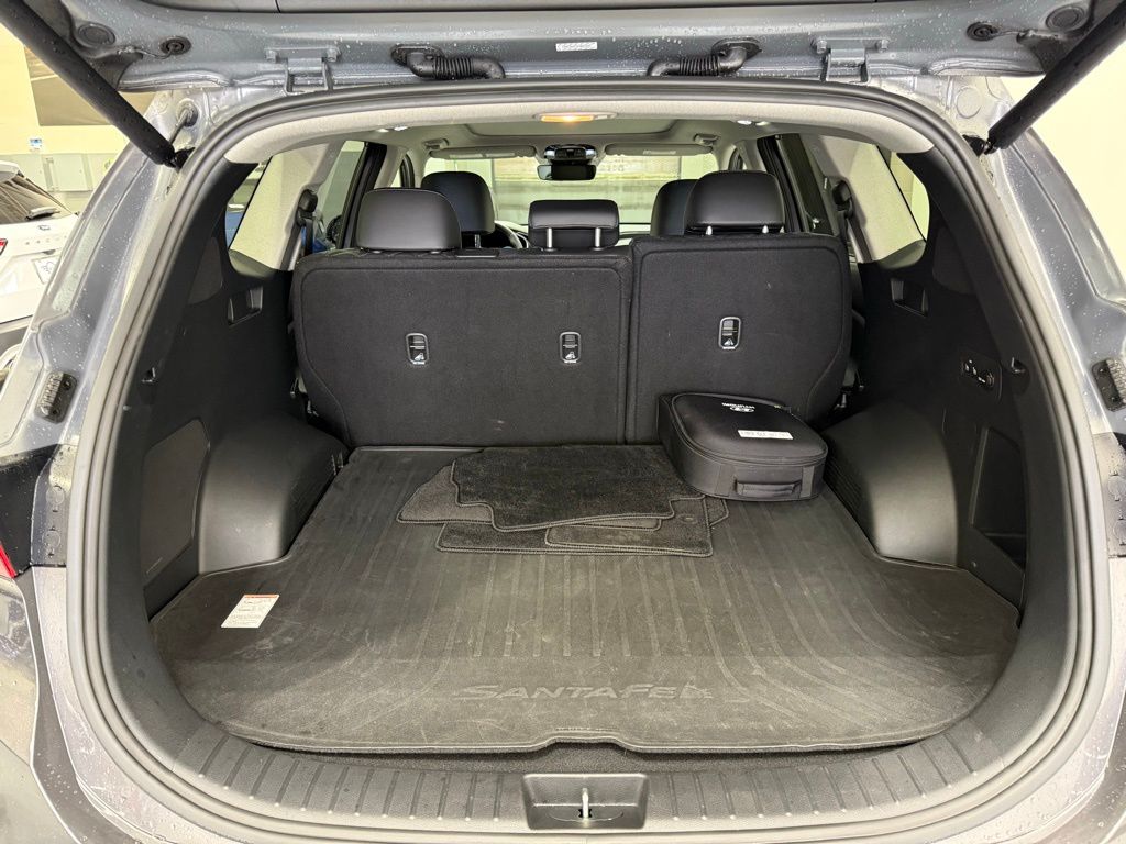 2023 Hyundai Santa Fe Limited 23