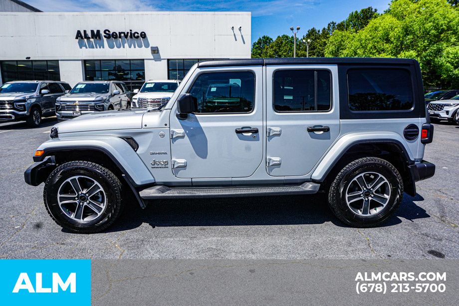 Used 2023 Silver Jeep Sahara image 7