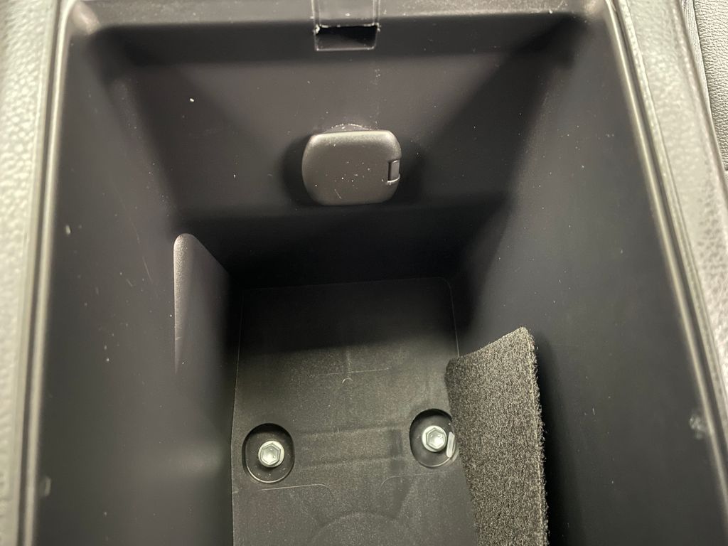 Thumbnail: 2025 Toyota Camry - 30