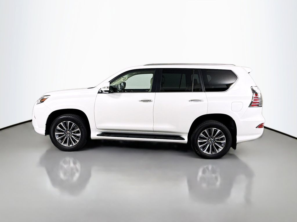 Thumbnail: 2022 Lexus GX - 8