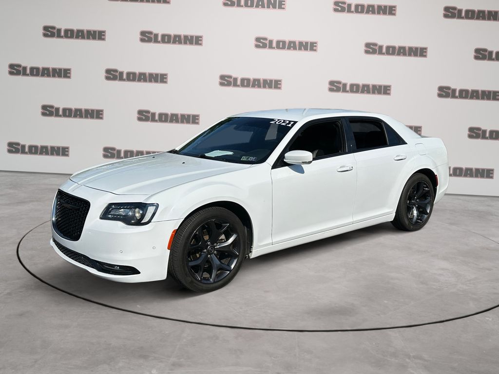 Bright White Clearcoat 2021 Chrysler 300 Sedan Rear-Wheel Drive 8-Speed Automatic