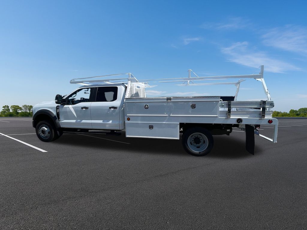 New 2024 Ford Super Duty F-450 Chassis Crew Cab (DRW) 203" Wheelbase XL