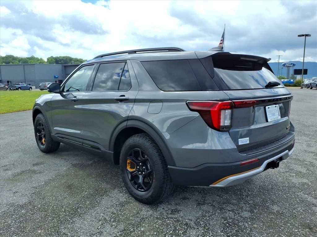 New 2026 Gray Ford Tremor image 3