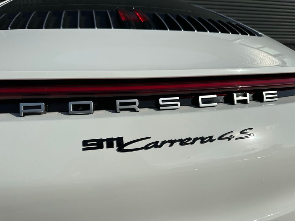 2024 Porsche 911 Carrera S 12