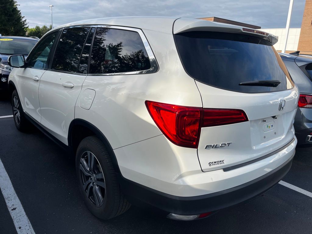 Thumbnail: 2016 Honda Pilot - 2
