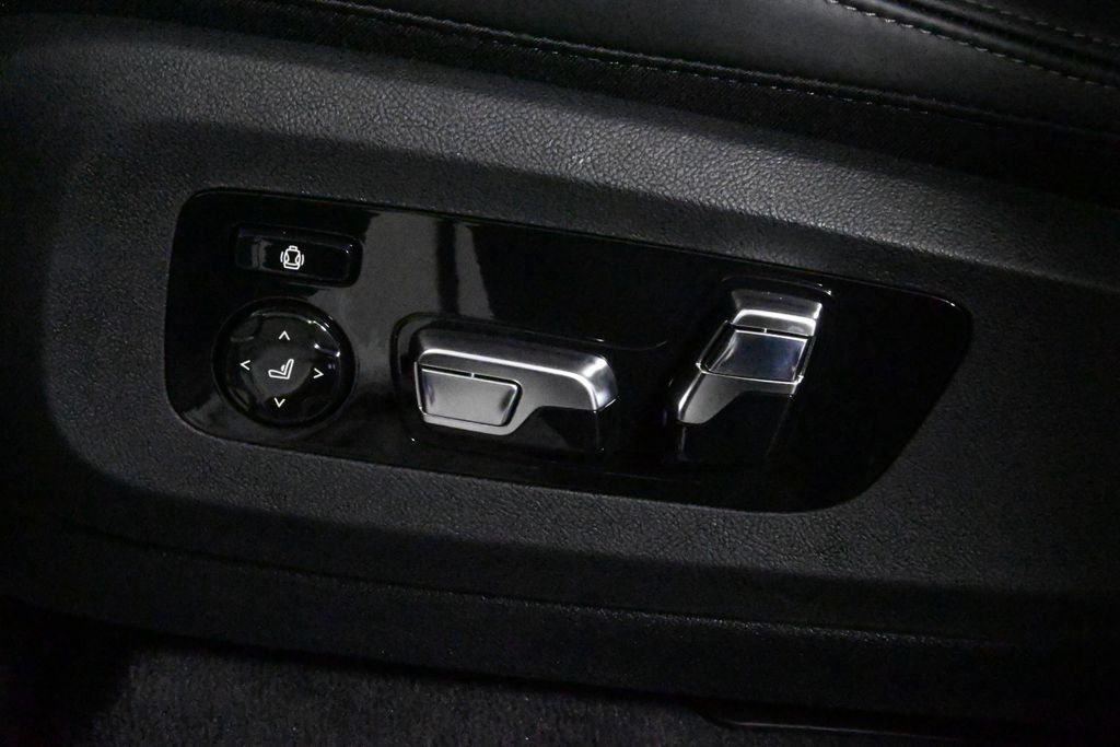 Thumbnail: 2026 BMW X5 - 27