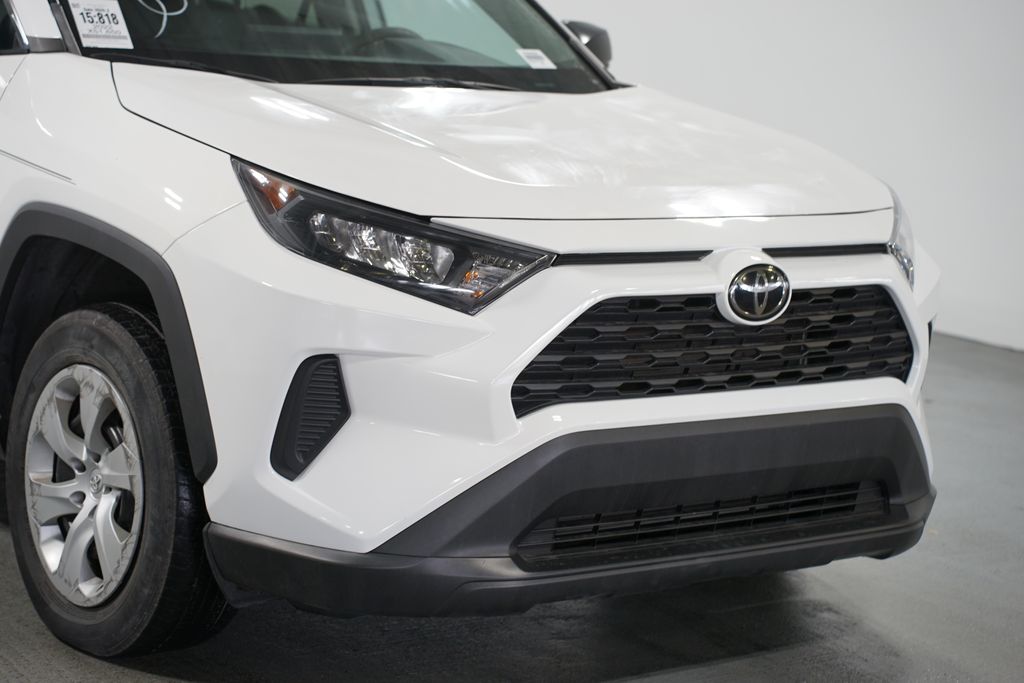 Thumbnail: 2022 Toyota RAV4 - 4