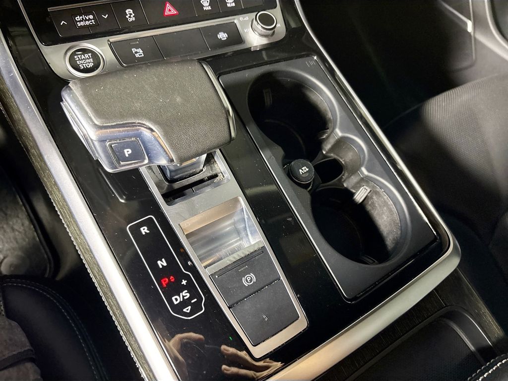 2023 Audi Q8 55 Premium Plus