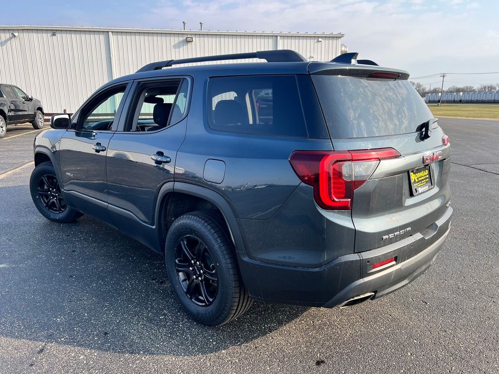 View vehicle photo 4