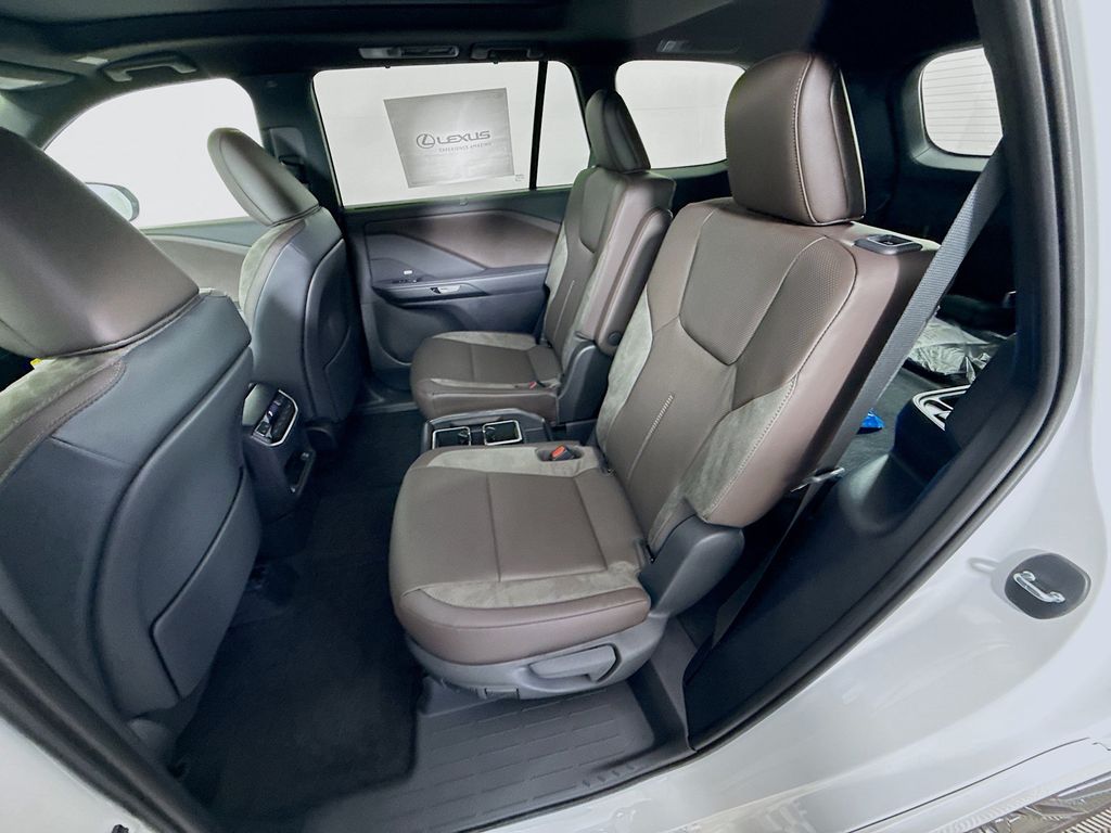 Thumbnail: 2026 Lexus TX - 17