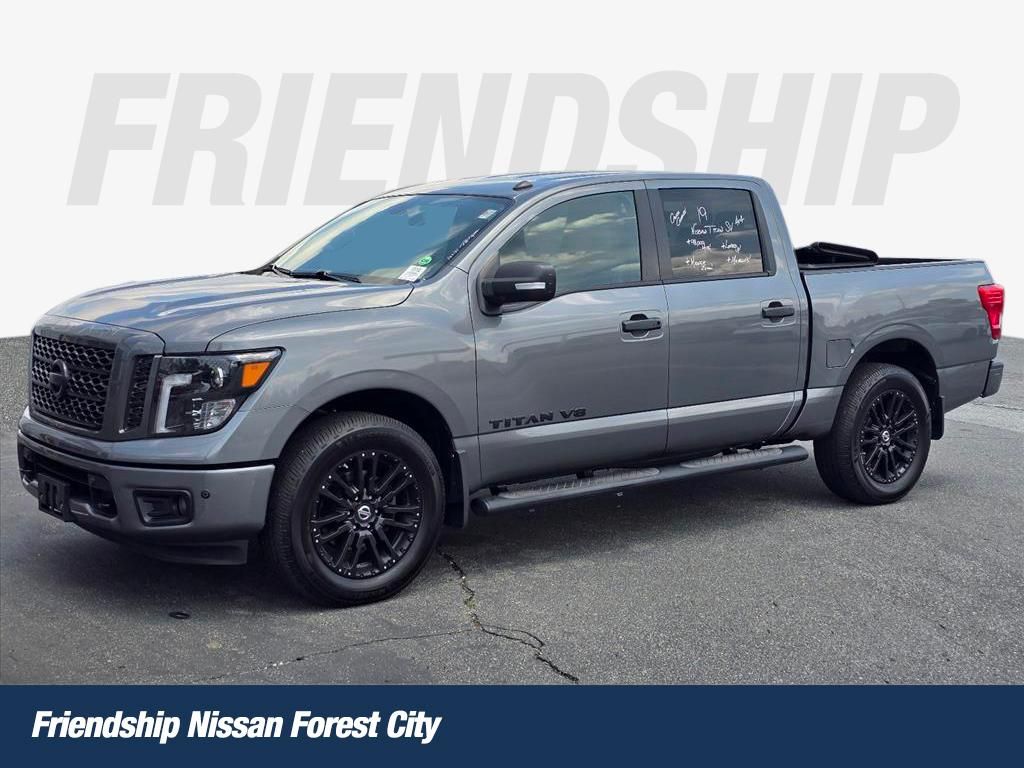 Gray (Gun Metallic) 2019 Nissan Titan Pickup Truck Four-Wheel Drive 7-Speed Automatic