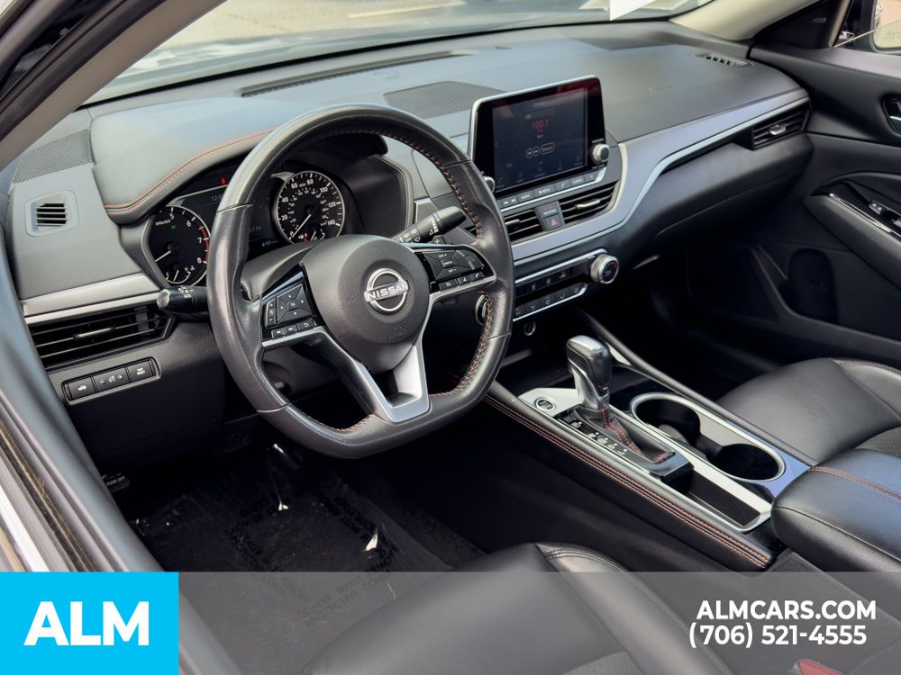 Used 2024 Black Nissan 2.5 SR image 8
