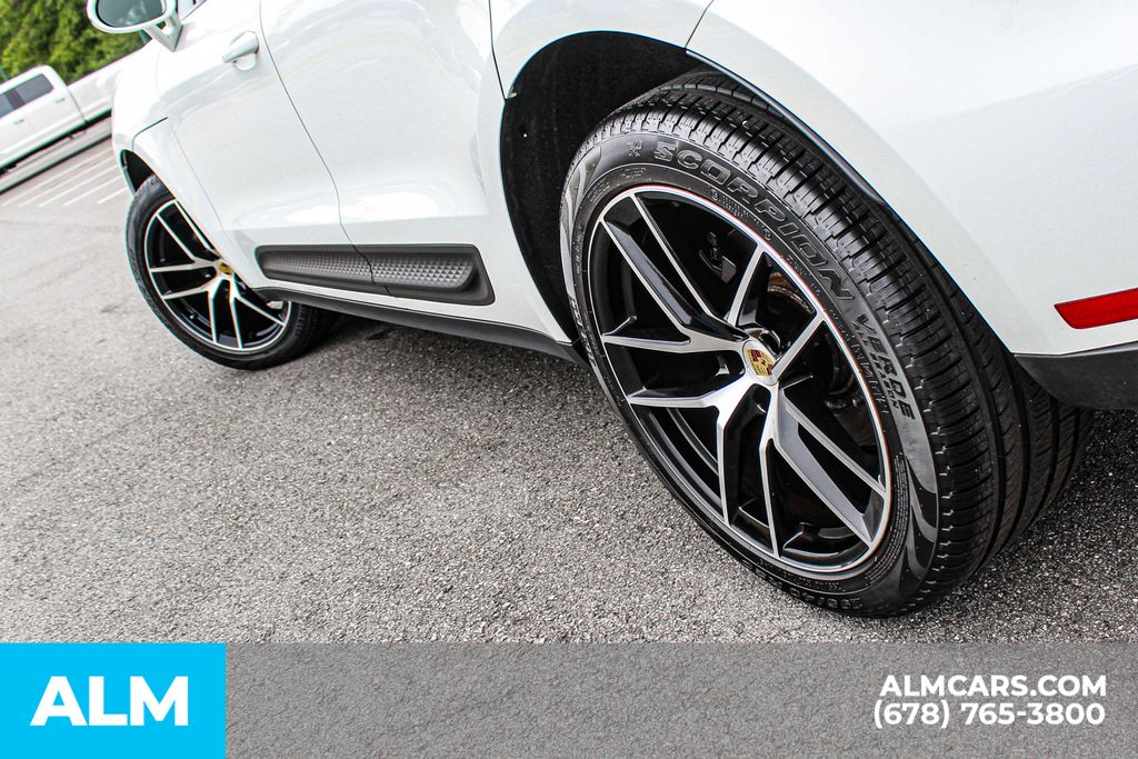 Used 2024 White Porsche Base image 14