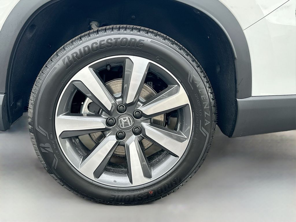 2025 Honda Pilot Touring 23