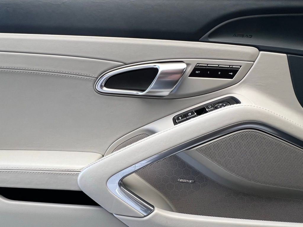 Thumbnail: 2019 Porsche 911 - 18