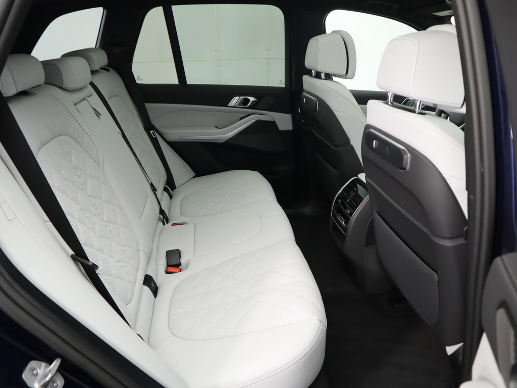 2026 BMW X5 xDrive40i 23