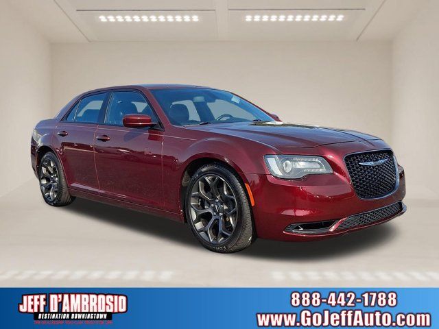 Velvet Red Pearlcoat 2019 Chrysler 300 Sedan Rear-Wheel Drive 8-Speed Automatic