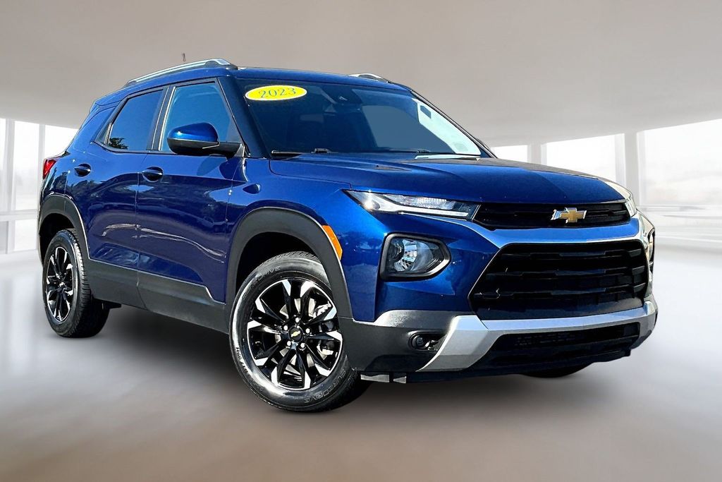 Blue 2023 Chevrolet Trailblazer SUV / Crossover Four-Wheel Drive 9-Speed Automatic