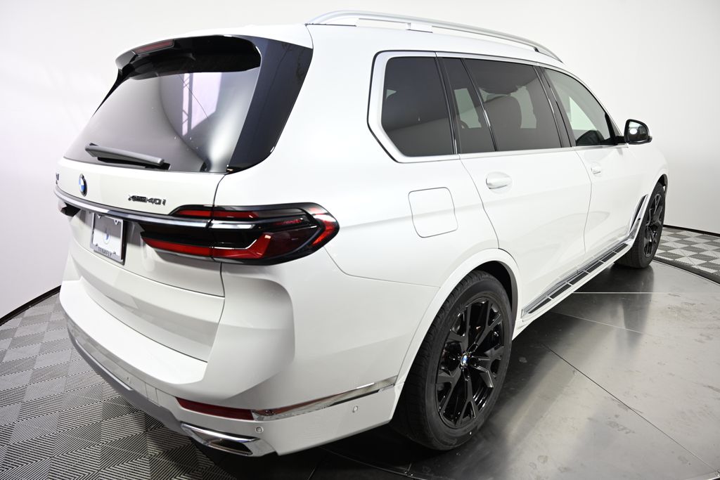 Thumbnail: 2026 BMW X7 - 5