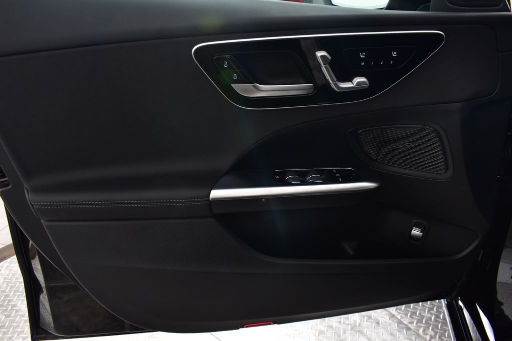 Thumbnail: 2025 Mercedes-Benz C-Class - 11