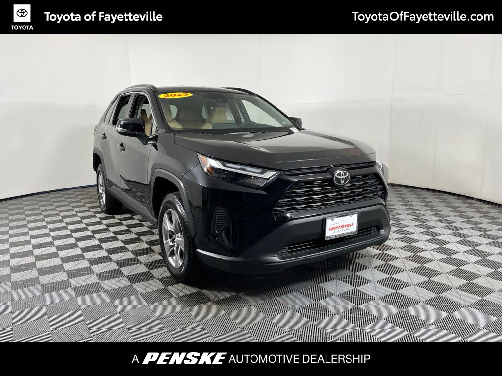 Thumbnail: 2025 Toyota RAV4 - 18