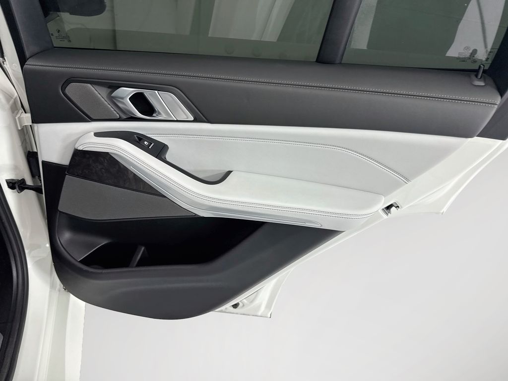 Thumbnail: 2024 BMW X5 - 26