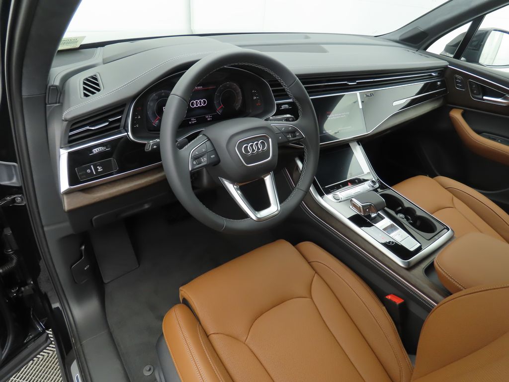 Thumbnail: 2025 Audi Q7 - 10