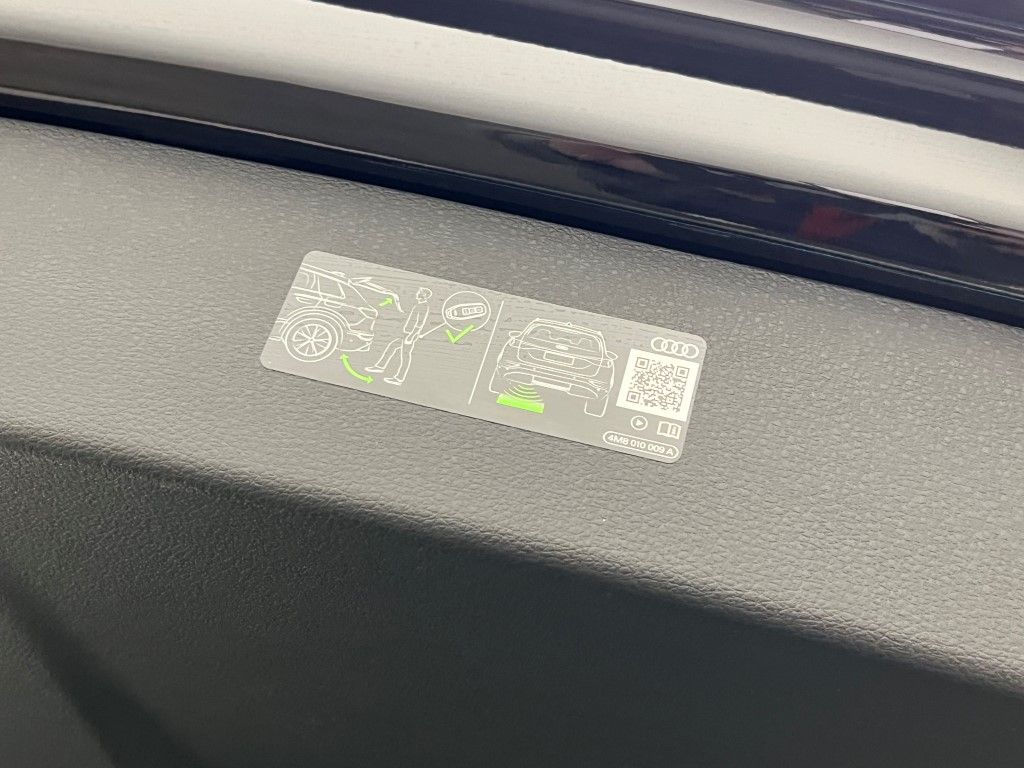 Thumbnail: 2026 Audi Q7 - 12