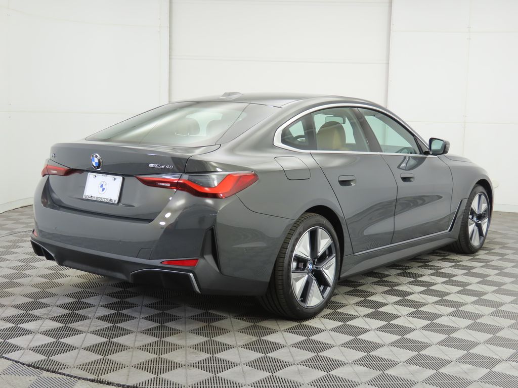 Thumbnail: 2026 BMW i4 - 5