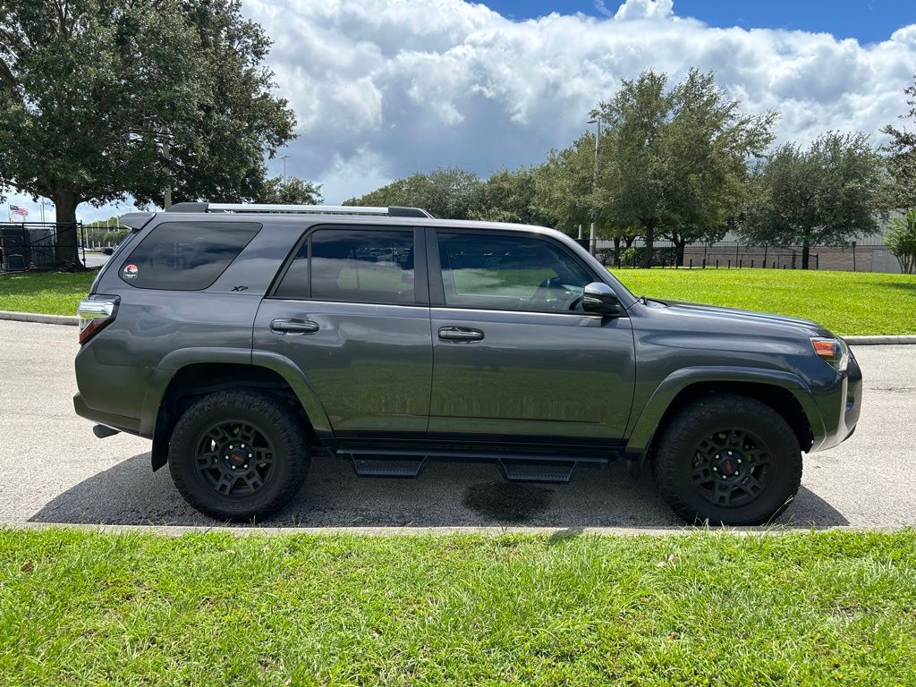 Thumbnail: 2022 Toyota 4Runner - 6