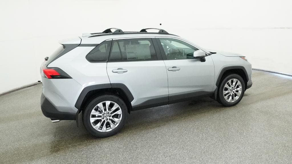 Thumbnail: 2025 Toyota RAV4 - 5
