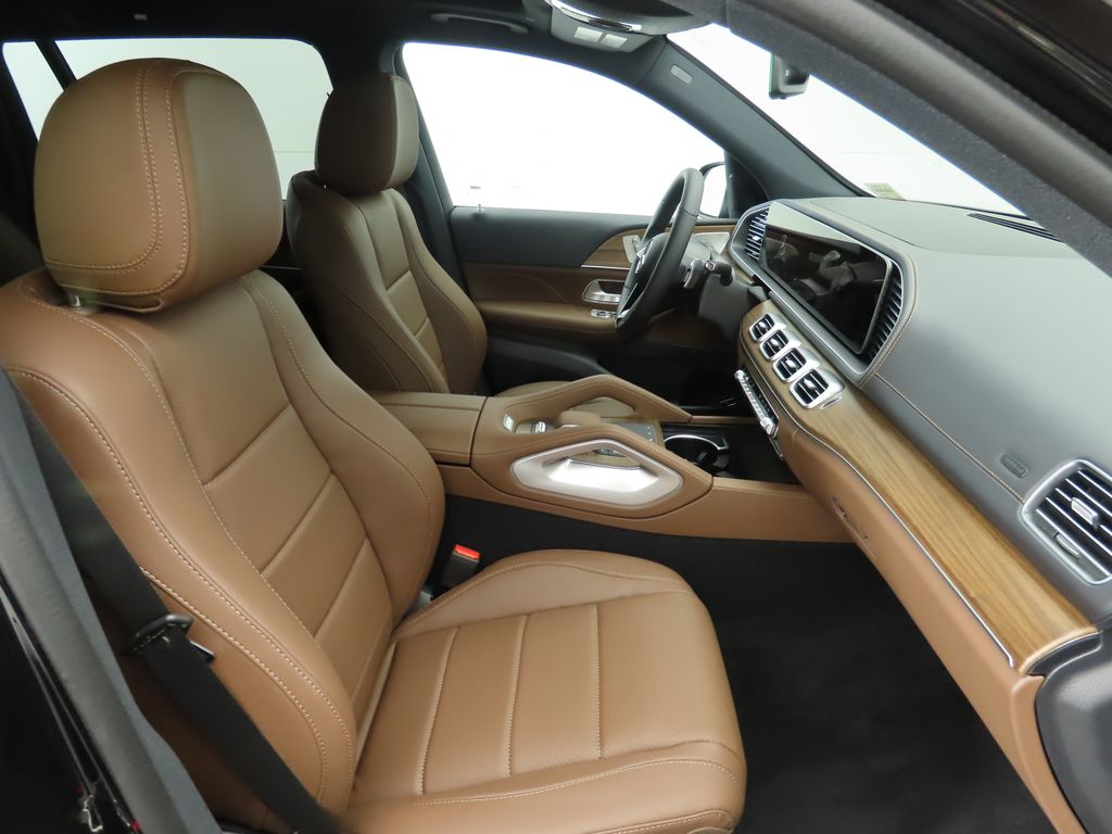 Thumbnail: 2026 Mercedes-Benz GLS - 21