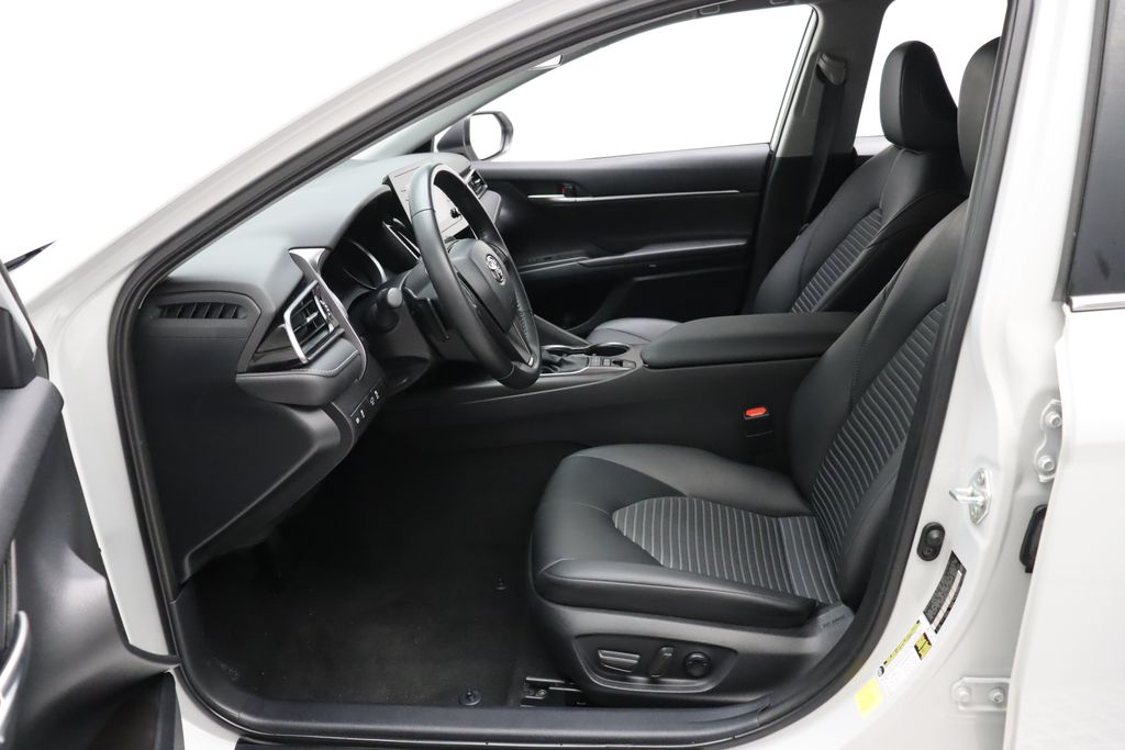 2023 Toyota Camry SE 14