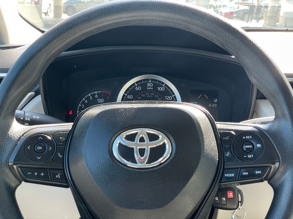 2022 Toyota Corolla Cross L 12