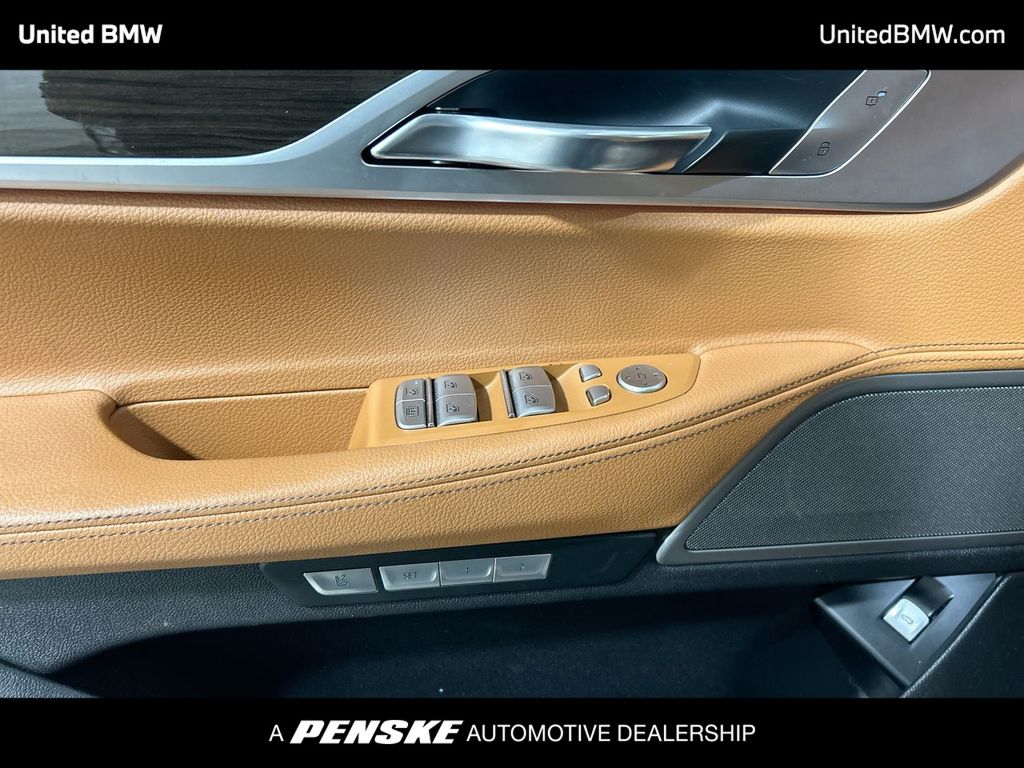 2017 BMW 7 Series 740i 11