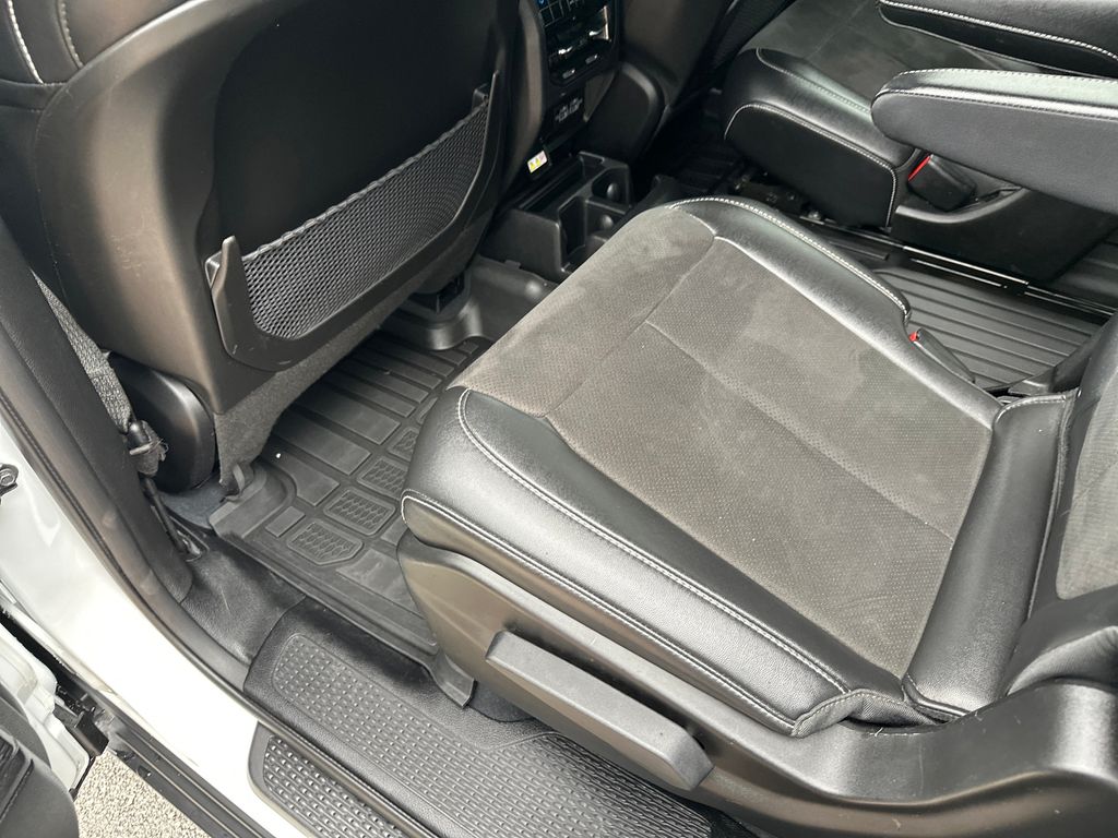 Used Car 2023 Jeep Grand Cherokee L  Altitude For Sale Under $30,000 In Austin, Texas