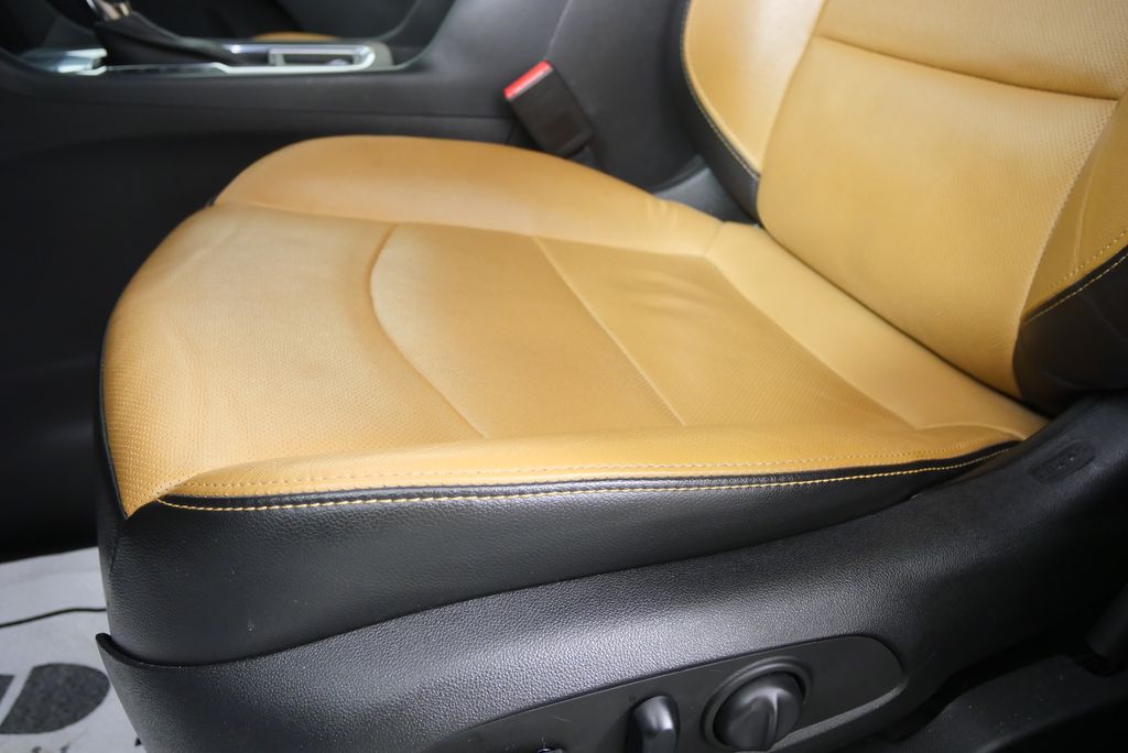 Thumbnail: 2020 Chevrolet Equinox - 10